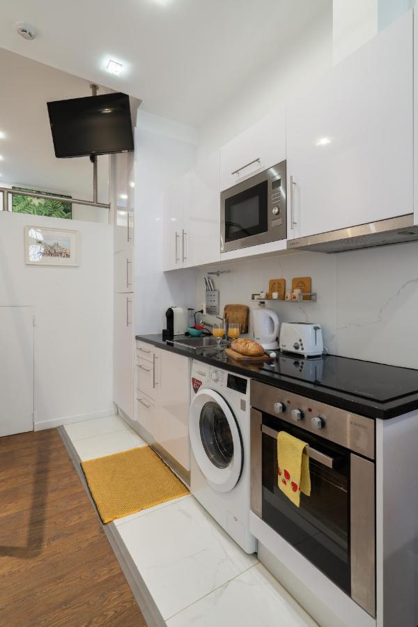 Apartment 0 Ac Metro Nearby *
